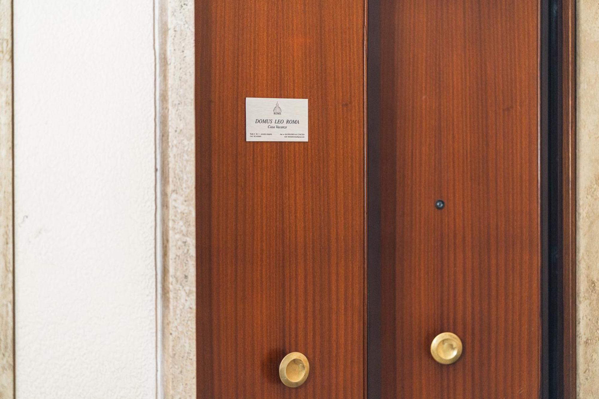 Domus Leo Roma Lägenhet Exteriör bild